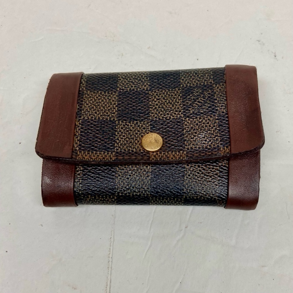 Louis Vuitton, Damier Ebene 6-Hooks Key Case